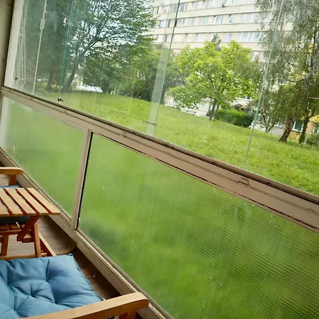 Family Cozy Metro Access Apartament